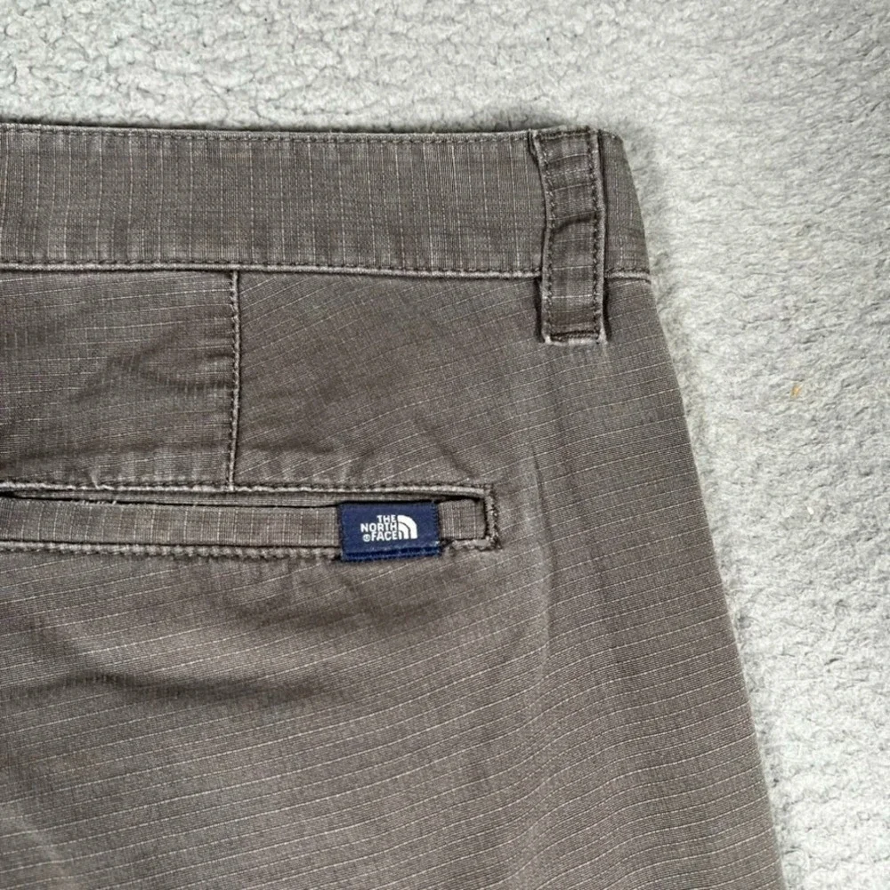 The North Face Pants Mens 34x31 Gray Ripstop Outdoor Workwear Casual Preppy Logo
